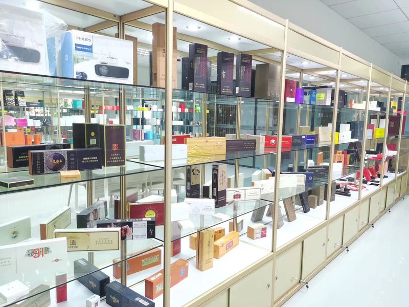 Dongguan Yongjian Paper Products Co., Ltd خط إنتاج المصنع