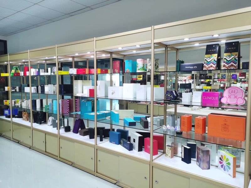 Dongguan Yongjian Paper Products Co., Ltd خط إنتاج المصنع